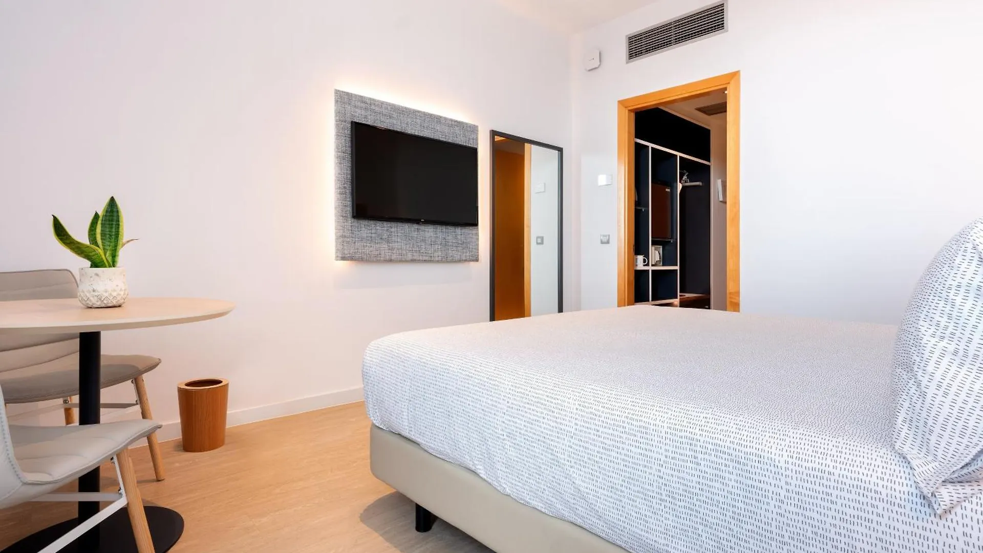 Hotel Barcelona Aeropuerto, affiliated by Meliá El Prat de Llobregat 4*,  España