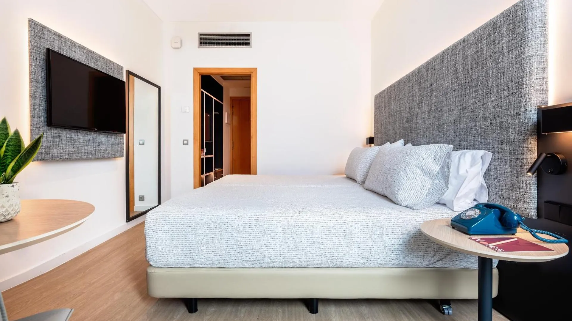 Innside By Melia Barcelona Aeropuerto El Prat de Llobregat Spain